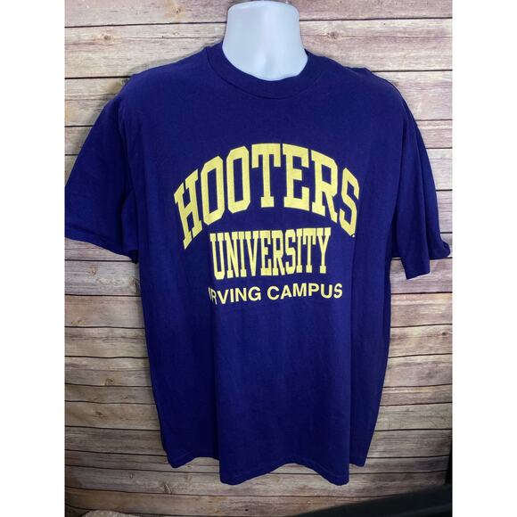 Vintage Hooters University T-Shirt Size XL Blue Single Stitch Irving Campus - Picture 1 of 9
